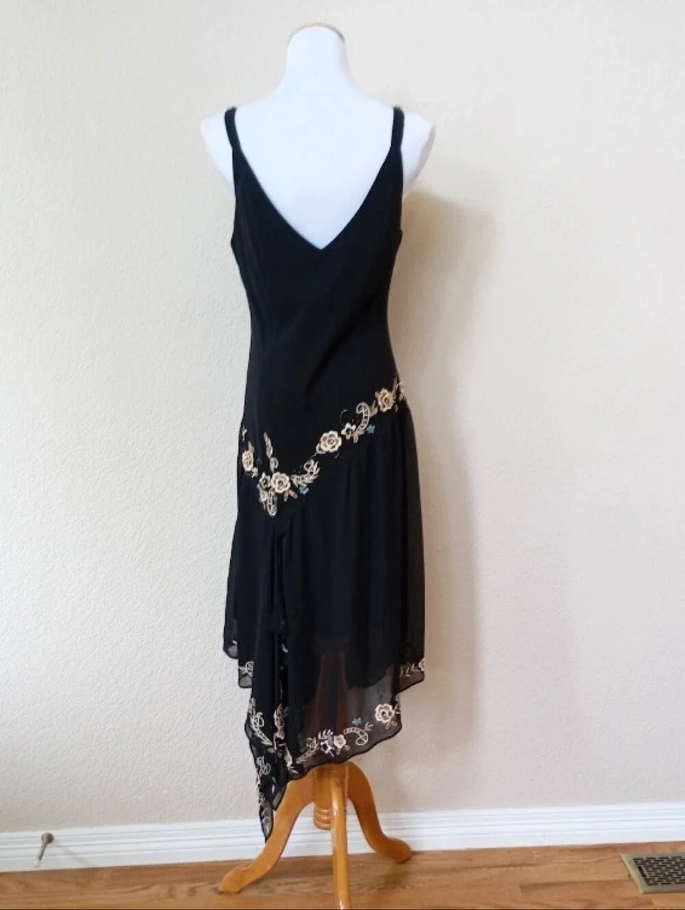 R&M Richards vintage 1990s black embroidered and embellished dress - Picture 8 of 10